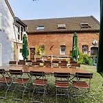 Modernes Loft Mitten Im Gruenen *