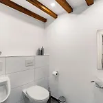Modernes Loft Mitten Im Gruenen דירה *